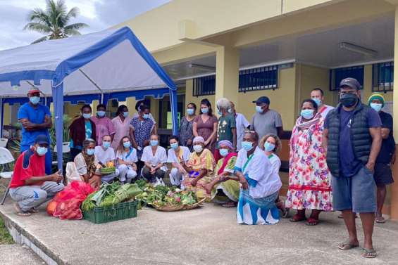 Des dons remis aux personnels du centre médico-social de Canala