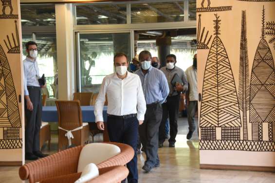 [VIDÉO] Référendum : les élus divisés sur la date du 12 décembre