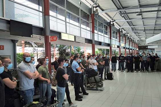 Référendum : les premiers renforts de la gendarmerie sont arrivés