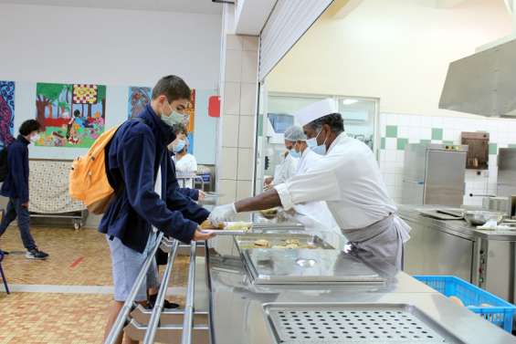 Cantines : une organisation optimale au collège de Magenta