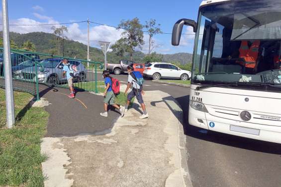 Rentrée en demi-groupe à l'école primaire publique du village