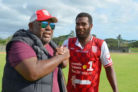 Joël Wakanumuné parmi les capitaines mondiaux