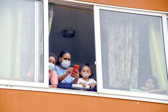 [Gros plan] Le confinement prolongé de deux semaines