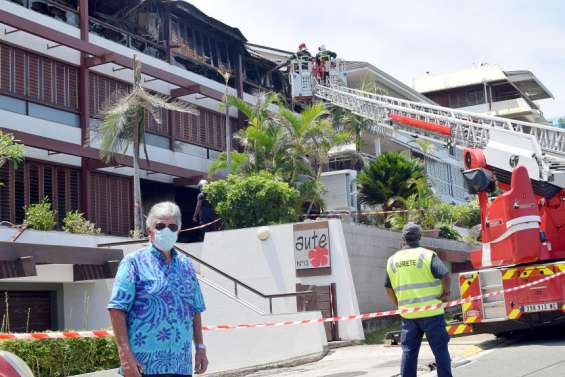 Baie-des-Citrons : dans l'incendie, 