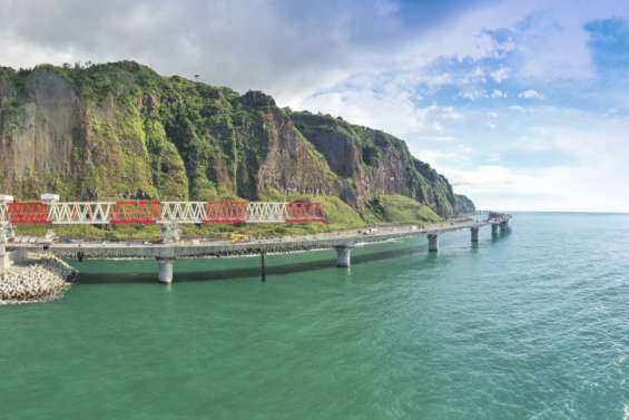 La Réunion attend toujours la route du littoral