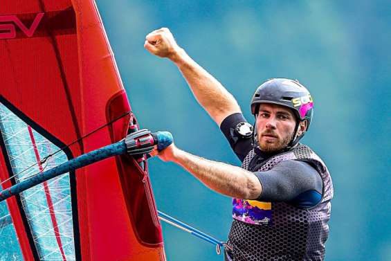 IQFoil : Nicolas Goyard champion d’Europe