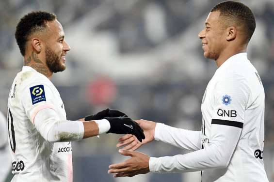 Paris souffre à Bordeaux, mais gagne avec ses stars