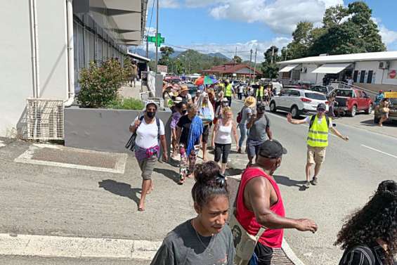 Une marche à Bourail contre le pass sanitaire