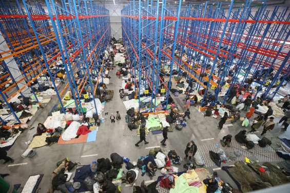 En attendant une solution, les migrants mis à l'abri