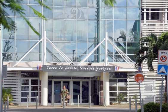 Crise covid : une aide pour les parents restés à la maison