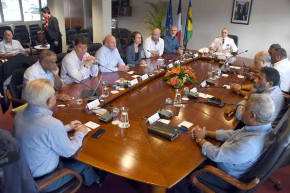 Les membres non-indépendantistes du gouvernement disent ne pas avoir reçu le discours de politique générale