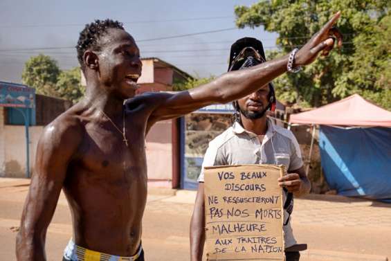 Plusieurs blessés dans des manifestations contre le pouvoir