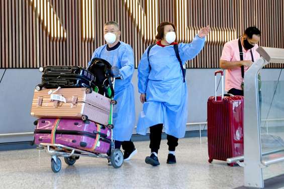 Omicron : deux passagers contaminés à l'arrivée de Sydney