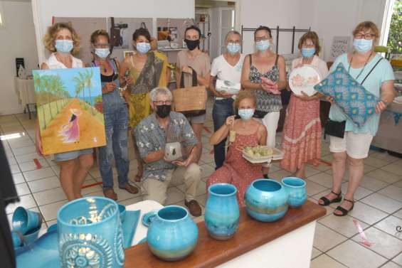 Les artisans de l'Amac tiennent leur salon de Noël dans une villa