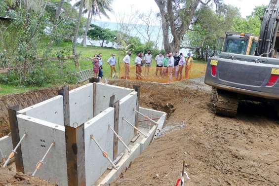 Câble sous-marin branché au Mont-Dore : 