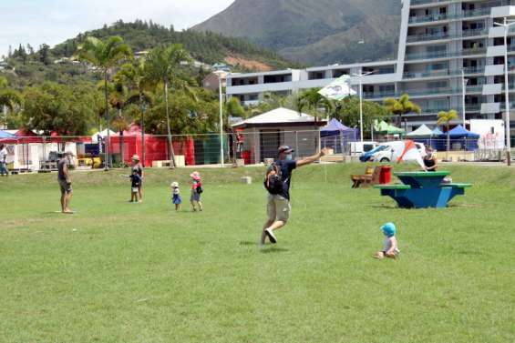 Mont-Dore : la Fête du vent s’invite jusqu’à midi en face du marché municipal