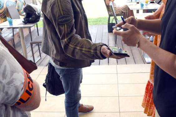 [VIDÉO] Dès lundi, le QR code devient impératif pour avoir un pass sanitaire valide