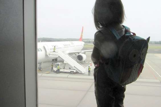 Vacances en Métropole : le casse-tête des enfants voyageant seuls