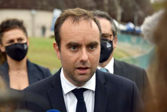 Sébastien Lecornu renvoie les discussions institutionnelles après l’élection présidentielle