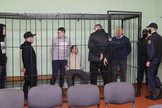 Très lourdes peines contre des opposants