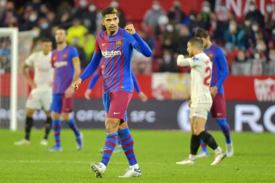 Barcelone ramène un point de Séville