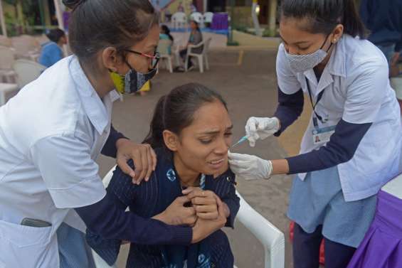 L'Inde lance la vaccination des jeunes de 15 ans et plus