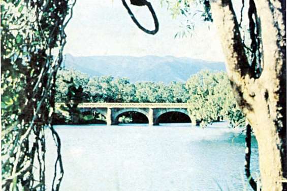 Le pont de La Dumbéa, témoin du bagne, du commerce et de l'insurrection