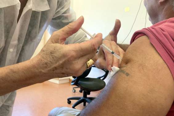 La dose de rappel désormais possible trois mois après la deuxième dose