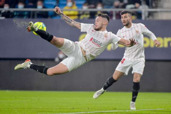 Séville maintient le suspense en Espagne