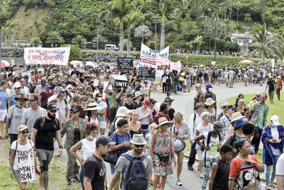 Plus d'un millier de manifestants samedi matin à Nouméa