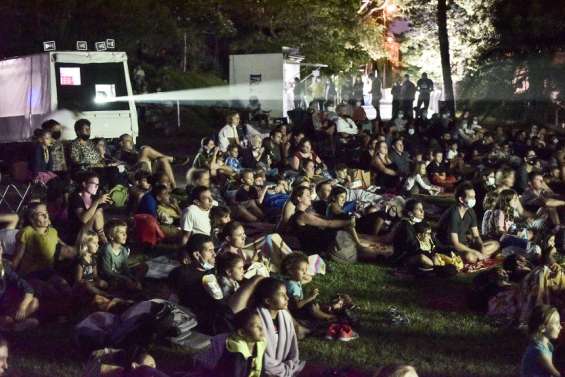 Mont-Dore : la séance Un été au ciné annulée