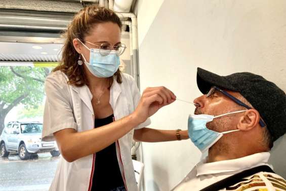 Covid : le taux d’incidence atteint 130 pour 100 000 habitants