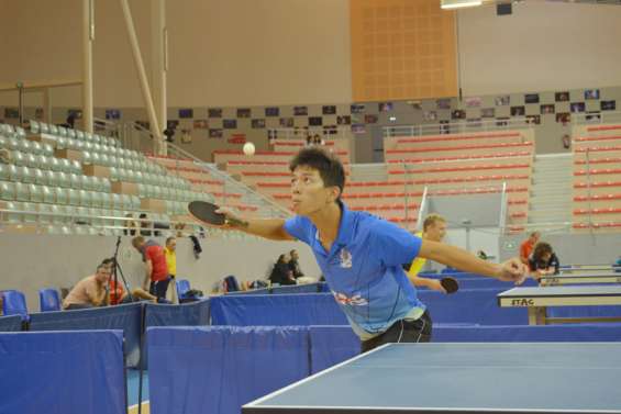 Magenta sacré par équipes