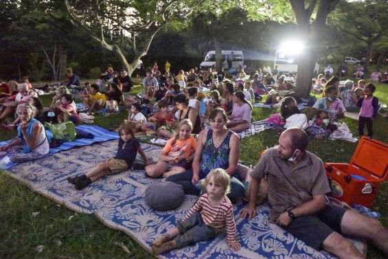 Païta : la séance d’Un été au ciné annulée en raison des pluies