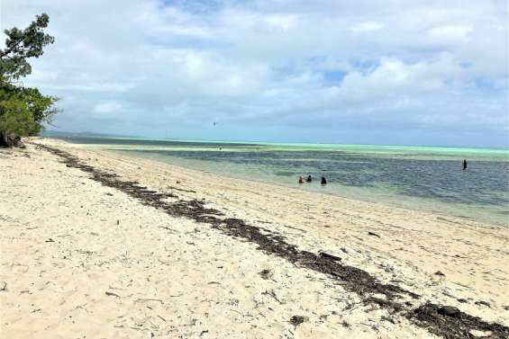 [GROS PLAN] Bourail : logements pleins, mais plages vides