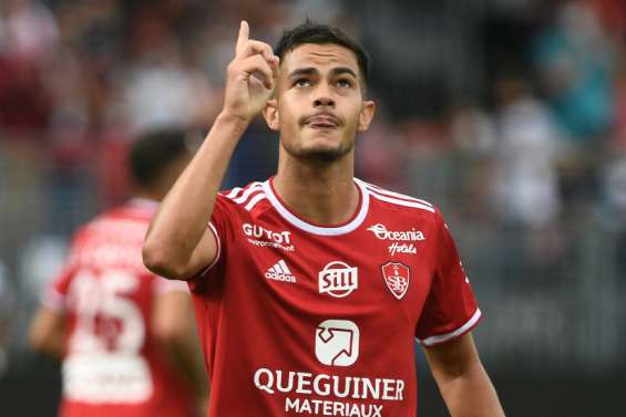 Lyon fait coup double