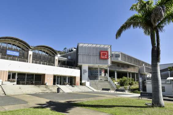 La province Sud propose des aides pour les étudiants