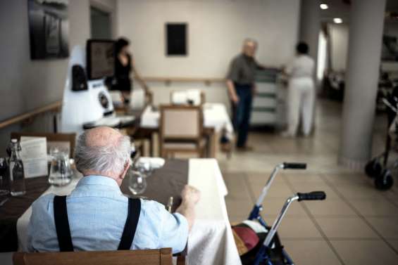 Société : maltraitances en Ehpad, la parole se libère