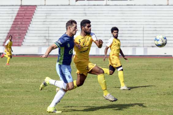 Football : la Coupe d'ouverture reportée ou annulée ?