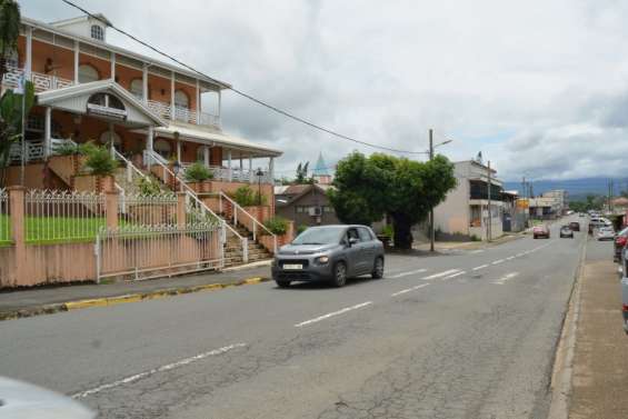 Des axes secondaires bloqués