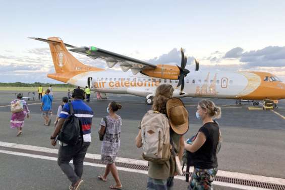 Covid, grève, blocages d'aéroports... Air Calédonie vacille