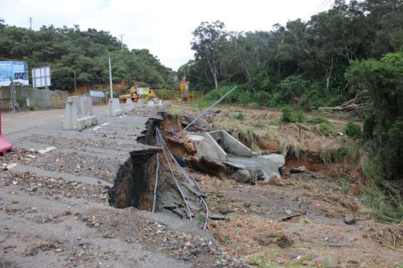 Un éboulement route de Katiramona