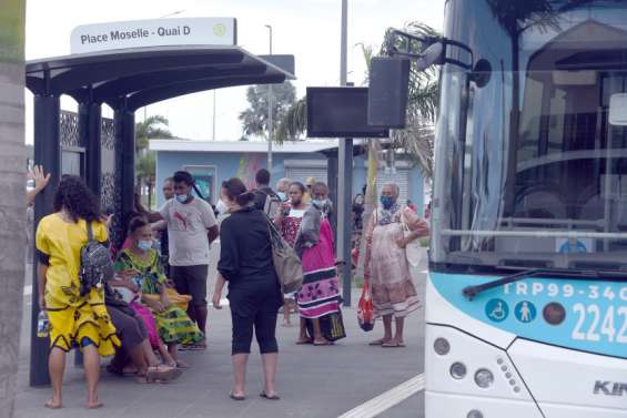 Transports : « Une porte a été ouverte » mais la grève se poursuit sur le réseau de bus