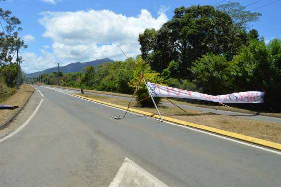 La colère monte après une nouvelle journée de blocages
