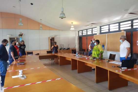 Un projet de nouveau pont à Paagoumène