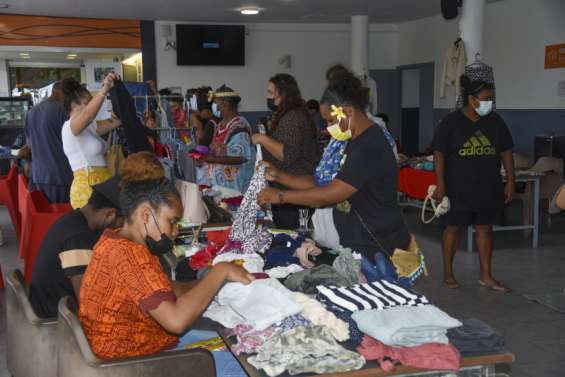 Le retour du vide-greniers au campus de l'Université
