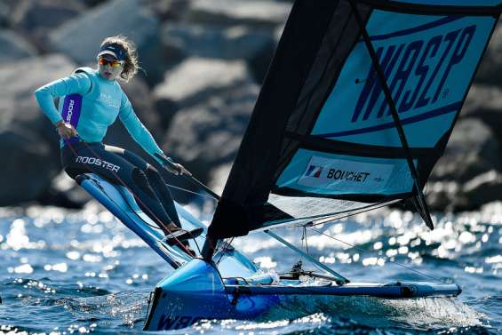 Voile : Émilie Bouchet vole en solitaire