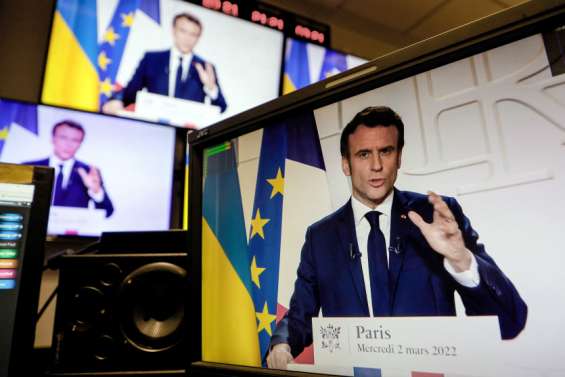 Emmanuel Macron appelle les Français à faire front