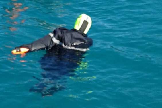 Le mannequin d'exercice de la SNSM de Nouméa à la dérive