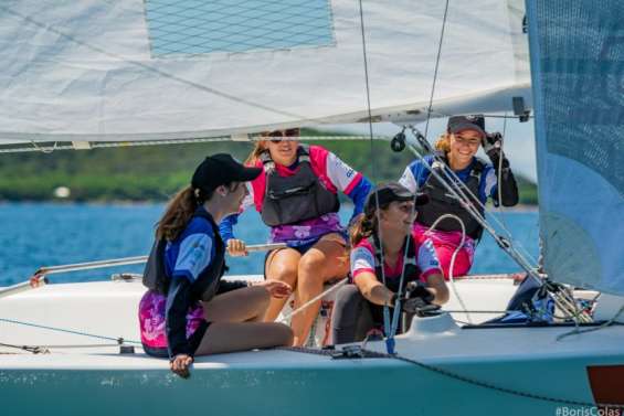 La jeunesse au pouvoir sur la No Woman No Sail